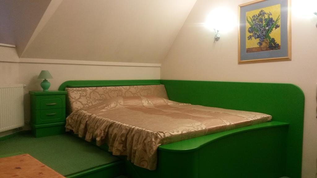 Marlen Hotel Rivne Habitación foto